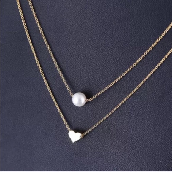 ❤️ONLY 1 LEFT!❤️Gold Heart/Pearl Stmt Necklace - Picture 2 of 2
